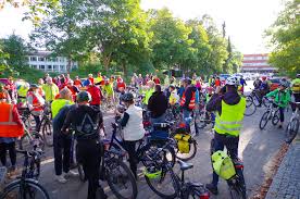 In addition to the nearly 85,500 inhabitants, there are some 28,300 german and international students. Critical Mass Mossingen Home Facebook