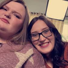 We need 900 hellos if you still love us♥️♥️