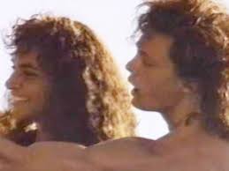 La animadora argentina fue una de las modelos que acompañó a luis miguel en el video de suave en 1993. Como Esta Hoy La Primera Novia De Luis Miguel Mariana Yazbek A 31 Anos De Cuando Calienta El Sol Infobae