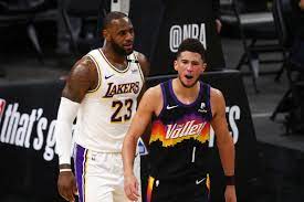 Enjoy the game between phoenix suns and los angeles lakers, taking place at united states on june 3rd, 2021, 10:30 pm. Lakers Vs Suns Final Score Devin Booker Gets Loose As La Drops Game 1 Silver Screen And Roll