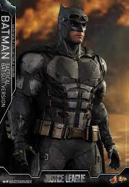 This is the armor and cowl from the the movie called zack snyder's justice league. Hot Toys Batman Tactical Suit Version Justice League Special Edition Archiv Hot Toys Amazing Collectibles
