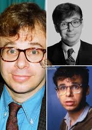 Eminem y su madre nunca se llevaron bien. En una de sus canciones, el  rapero dijo: “Put4 egoísta, espero que ardas en el infierno por todo lo que  me hiciste”. En ese