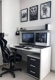This is the dream setup in 2018, with a 4k gaming pc, ps4 pro, xbox one x & switch! Amazing White And Black Theme Computer Setup By Srdjan305 Click For More Pics And Specs Battlestation Batt Room Setup Game Room Design Home Office Setup