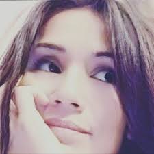 Adriana è anche una cantante di soprano, una regista e un attrice di teatro. Adriana Sanchez Malaga Home Facebook