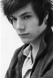 Listen to music from jeremy kapone like au bout du fil, a ce moment même & more. Jeremy Kapone E Personaggi Del Film Lol Il Tempo Dell Amore Viky92
