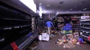 A supervisor at one of the stores who the clean up at brookside mall, which was looted and set on fire on monday, is yet to start as people are still coming to see what they can get felt what's. Jhw5l2qtyuiw9m