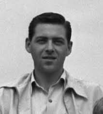 Arnold Maxwell's Instagram, Twitter & Facebook