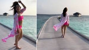 Tamannaah Bhatia Bikini Video Goes Viral, Actress Looks Like an Angel in  Pink Beachwear Holidaying in the Maldives! | 👗 LatestLY