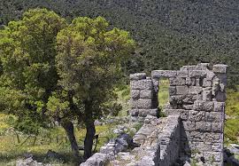 Ελληνικές γεύσεις από την παραδοσιακή ταβέρνα μας στα βίλια. H Idanikh Monohmerh Ekdromh Porto Germeno Ki8airwnas Views Of Greece