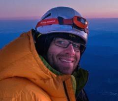 Man survives 800 foot fall