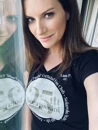 L'artista ha cantato io sì (seen) nel teatro dell'opera di roma. Laura Pausini Nel 2021 Il Nuovo Disco Cercheremo Di Recuperare Il Raduno Dei Fans