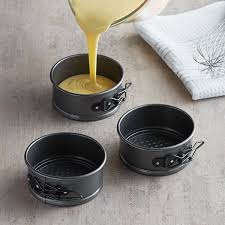 Discover the best springform pan 2021 has to offer ! Wilton Non Stick Mini Springform Pans 3 Set