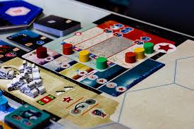 Pünktlich zur spiel'19 soll die neuheit escape plan bei skellig games als deutsche version erscheinen. Escape Plan Erste Bilder Vom Spiel