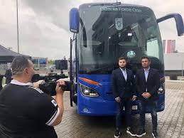 Download this universitatea craiova wallpaper #89 to use as your desktop, smartphone or tablet background. Oltenia Force One Fc U Craiova È™i A Luat Autocar De Liga 1 Adrian Mutu È™i Adrian Mititelu Jr Primii Care S Au Fotografiat Cu Noua AchiziÈ›ie Foto Video