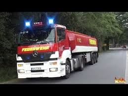 Gtlf 30 000 Zu Grosseinsatz Wachausfahrt Feuerwehr Lastrup Anfahrten Fw Lk Cloppenburg Rd Youtube Feuerwehr Cloppenburg Lkw