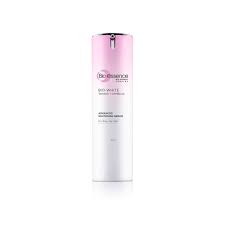 Gak yang nyegreg ya, soft dan nyaman di hidung saya. Bio Essence Bio White Advanced Whitening Serum Tanaka Camellia 30ml Watsons Singapore