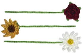 An opene shell stitch has been used to craft this lovely crochet cross bookmark bordered with a secondary color for additional accent, . Crochet Spot Blog Archive Crochet Pattern Flower Bookmarks Crochet Patterns Tutorials And News