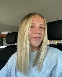 Happy birthday beautiful @zoejcameron xxx from the minute you were born you  have brought our family so much joy!! You are so much fun, so loyal, so  creative.. and watching you fly