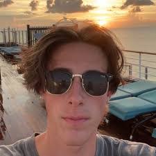 Riley Baugh's Instagram, Twitter & Facebook