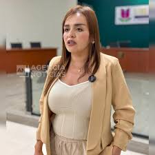 Uruapan En mayo comenzará construcción del nuevo DIF Uruapan: Grecia Quiroz  Más información ℹ️  http://agencianoticias.pro/2025/04/25/en-mayo-comenzara-construccion-del-nuevo-dif-uruapan- grecia-quiroz/