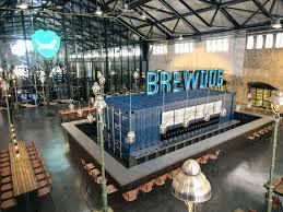 Brewdog annuncia sui social un accordo con la catena di supermercati aldi, e abbiamo l'impressone di essere brewdog annuncia una nuova, gigantesca collaborazione nel mondo della birra, quella con. Bier Startup Brewdog Aldi Verkauft Das Schottische Craftbeer
