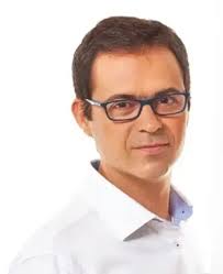 A Hora de Pessoa de João Medeiros