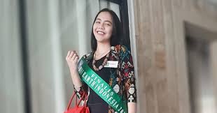 Prihatin dengan rizky nabila, maia estianty bayari test dna anak. Ratu Rizky Nabila Tak Ngotot Juara Miss Earth 2019 Okezone Celebrity