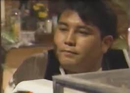 Actor de “Dos mujeres, un camino” se convirtió en una voluptuosa mujer