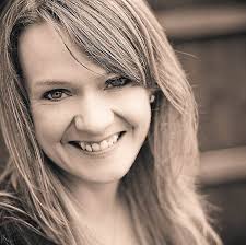 Sarah Oliver biog headshot