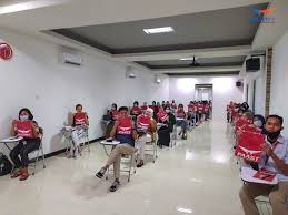 Faast penerbangan mempunyai metode pelatihan singkat, profesional dengan ongkos pendidikan terjangkau. Pengumpulan Berkas Dan Pembagian Seragam Siswa Faast Penerbangan Angkatan November 2020 Faast Penerbangan Sekolah Pramugari Terbaik