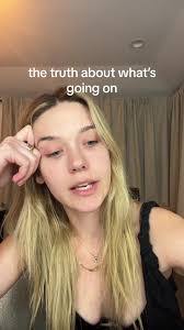 Amanda Sieren's Instagram, Twitter & Facebook