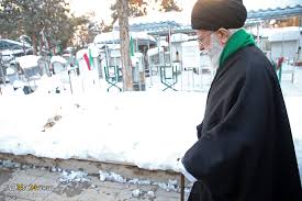 Image result for ‫حضور رهبر انقلاب در مرقد مطهر امام راحل و گلزار شهدای بهشت زهرا(س)‬‎
