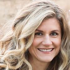 Alisa Drew's Instagram, Twitter & Facebook