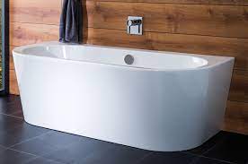 Der rest ist rundherum mit einer badewanneschürze verkleidet. Ovale Badewannen An Der Wand Und Halb Freistehende Badewannen
