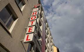 Das haus hat im obergeschoss sieben zimmer mit insgesamt 24 betten: Cvjm Jugendhotel Munchen Cvjm Gastfreunde Das Netz Der Cvjm Hauser