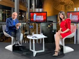 La 82 de ani, cu mai mult de jumătate din viață petrecută pe scenă, îndrăgită artista se. RareÈ™ Bogdan Intervievat De Fosta Sa ColegÄƒ Denise Rifai MÄƒ Pot Sacrifica È™i SÄƒ Candidez La PrimÄƒrie ZiariÈ™tii