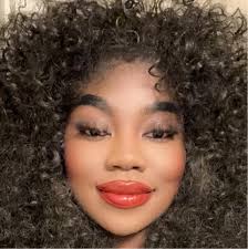 Elsie Kay's Instagram, Twitter & Facebook