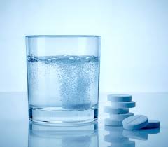 Unglaublich Das Passiert Wenn Du Eine Aspirin Mit In Die Wasche Gibst Aspirin Haushalts Tipps Und Tipps