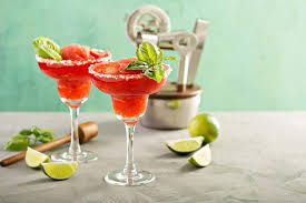 Cocktail Rezepte Beliebte Und Erfrischende Sommercocktails Womz Cocktail Rezepte Erfrischende Sommercocktails Coctail Rezepte