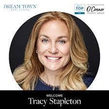 Tracy Stapleton's Instagram, Twitter & Facebook