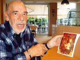 Στο αυτό το τμήμα της ιστοσελίδας μας μπορείτε να ενημερώνεστε για τα τελευταία νέα από γενικό προξενείο στουτγάρδης, να μάθετε για τις παρεχόμενες υπηρεσίες, να διαβάσετε για το γενικό πρόξενο και το προσωπικό της. O Xrhstos Zormpas Anazhta Ekdotiko Oiko Gia Tria Biblia Toy