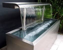 Springbrunnen sind perfekt dazu geeignet, deinem zuhause durch schönheit, ruhe und natur eine entspannende atmosphäre zu geben. Wasserfall Mekong Ii Alle Brunnen Im Uberblick Michael Krauss Wasserspiele