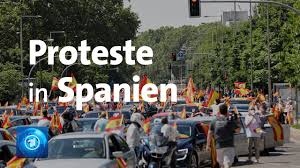 Weil die neuinfektionen in spanien zurückgehen, stuft die bundesregierung das land als »normales. Proteste Gegen Corona Massnahmen In Spanien Youtube