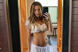 alex cooper red carpet pregnant Picture