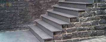Für treppen im außenbereich werden traditionell frostsichere und wetterbeständige materialien wie keramische fliesen oder natursteinplatten bzw. Naturstein Das Material Fur Den Innen Und Aussenbereich Fliesen Daubert