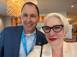 Day 6 at the American Academy of Dermatology in Orlando started off strong!  We had the pleasure of kicking off the morning with Dr. Jacek Szepietowski  (Poland), followed by inspiring conversations with