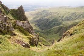 Les Sites Incontournables A Visiter En Auvergne Partie 1 Idees Vacances Que Faire En Auvergne Vacances Auvergne Auvergne