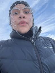 Completed 60 minutes of weights, targeting shoulders and legs, and finished  with a 3.5 mile run!