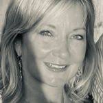 Tara Maney's Instagram, Twitter & Facebook