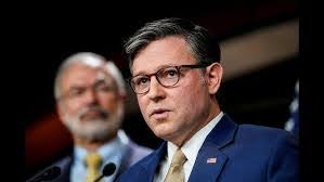 Austin Sprouse's Instagram, Twitter & Facebook